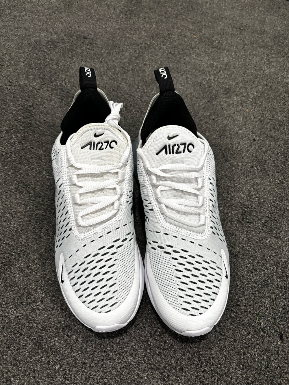 Nike 270 sneakers